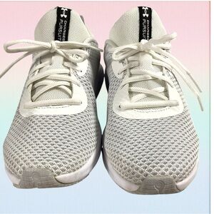 Under Armour Women's Gray and White Athletic Shoes Charged Pursuit 13 Size 9.5